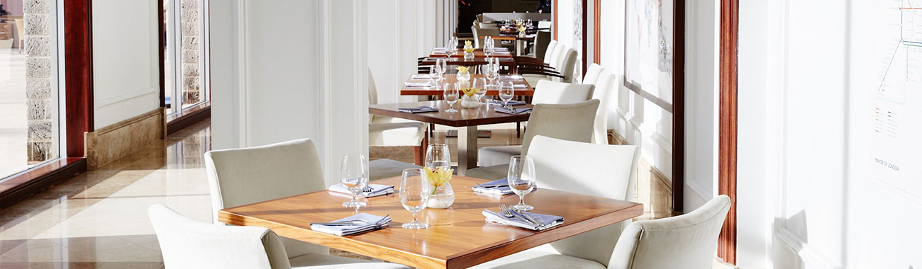 Crown & Anchor, Hamilton Princess Hotel, Bermuda