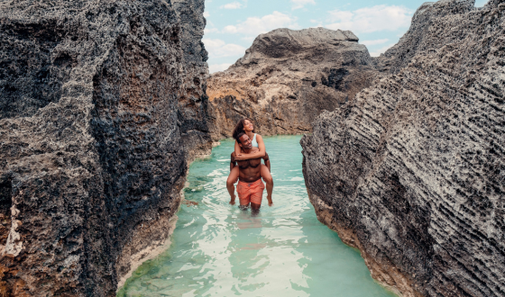bermuda bliss offer couple in the sea