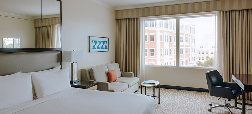 Fairmont Gold Bedroom - Hamilton Princess