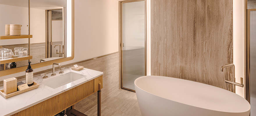 Fairmont Gold Signature Suite Bathroom - Hamilton Princess