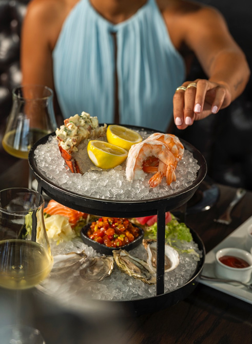 Dining at The Hamilton Princess - Seafood at Intripid
