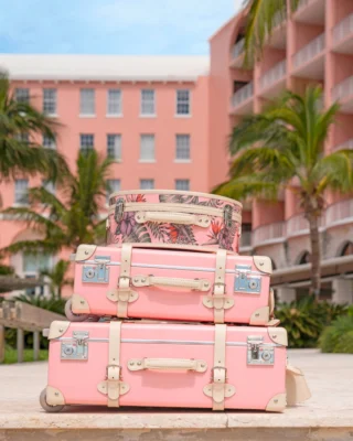 Some surprises are too good to keep under wraps—but we’re keeping our latest partnership packed away for a little bit longer. 🏝️🎨✨ Any guesses? #HamiltonPrincess